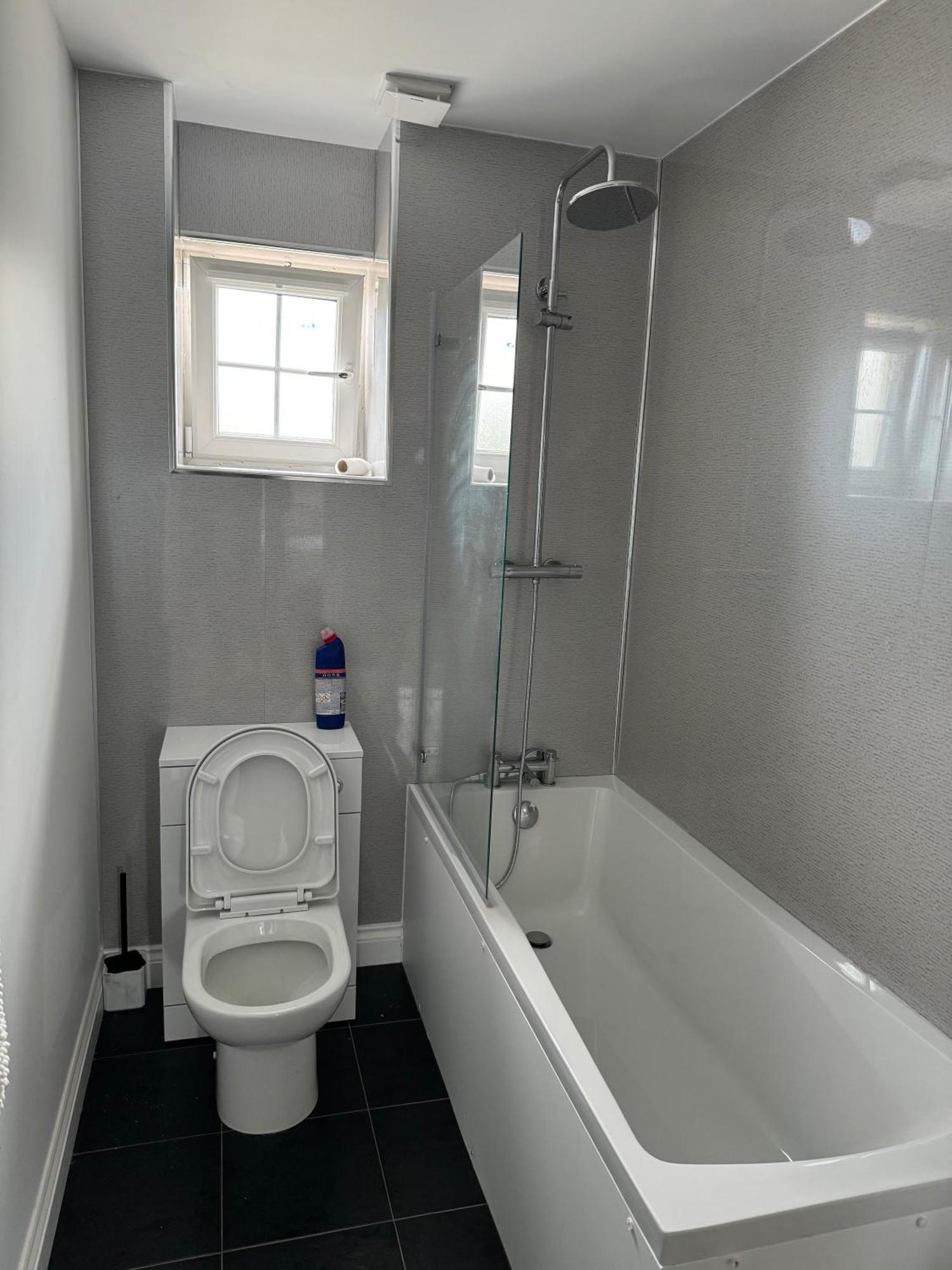 Modern 3 Bedroom Apartment In Markinch, Fife Екстер'єр фото